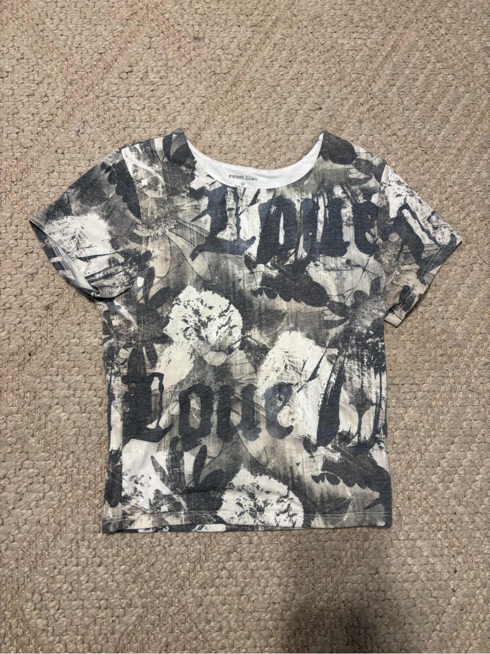 Sweet Lilac Women's Black & White Graphic Short Sleeve Tee